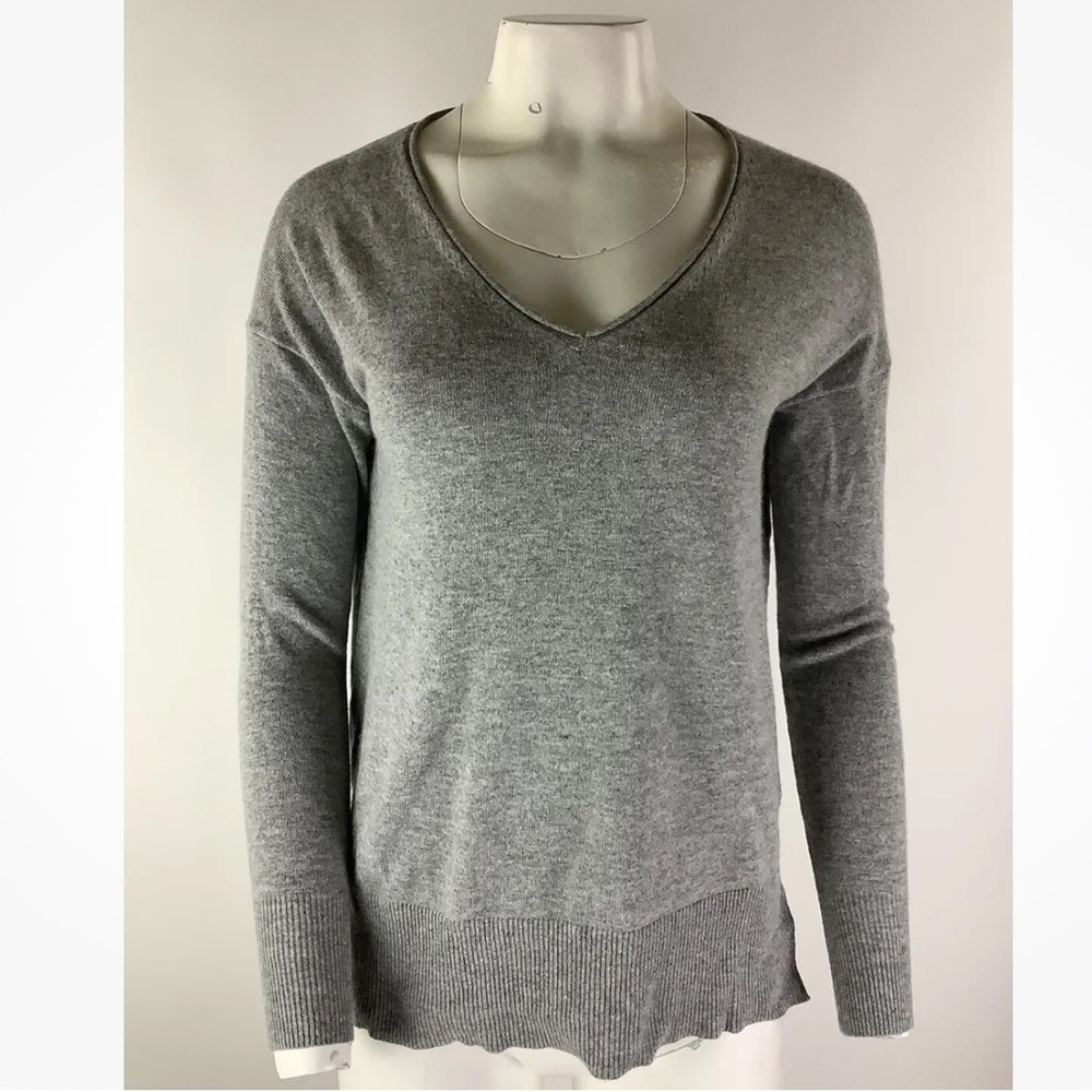 J Crew Sz XXS Lightweight V Neck Sweater Gray Wool Viscose Pullover Style